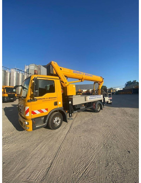 MAN Lifting basket - Ruthmann T330 33 m - Platformë ajrore e montuar në kamion, Kamion me vinç: foto 4 MAN Lifting basket - Ruthmann T330 33 m - Platformë ajrore e montuar në kamion, Kamion me vinç: foto 4