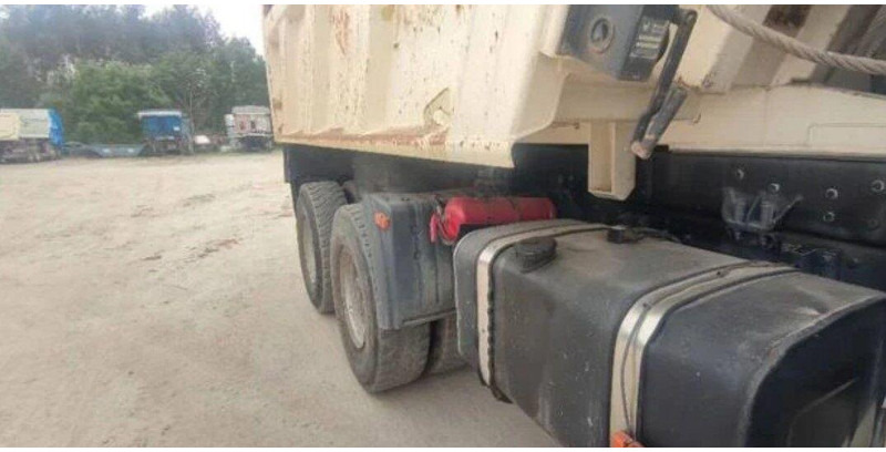 MAN TGA 33.410 - Kamion vetëshkarkues: foto 4 MAN TGA 33.410 - Kamion vetëshkarkues: foto 4