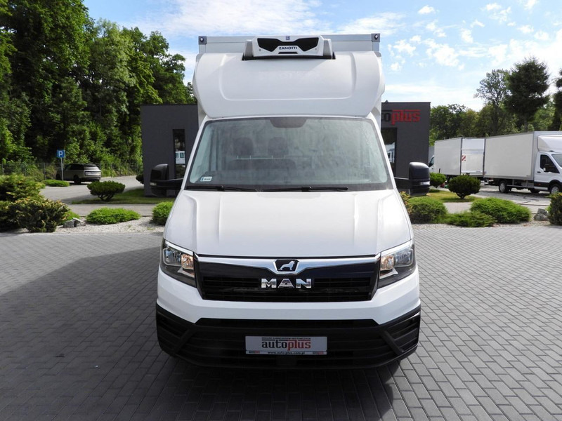 MAN TGE 3.140 CHŁODNIA KONTENER -1*C 8 PALET FUNKCJA GRZANIA TEMPOMA - Furgon frigorifer: foto 5 MAN TGE 3.140 CHŁODNIA KONTENER -1*C 8 PALET FUNKCJA GRZANIA TEMPOMA - Furgon frigorifer: foto 5