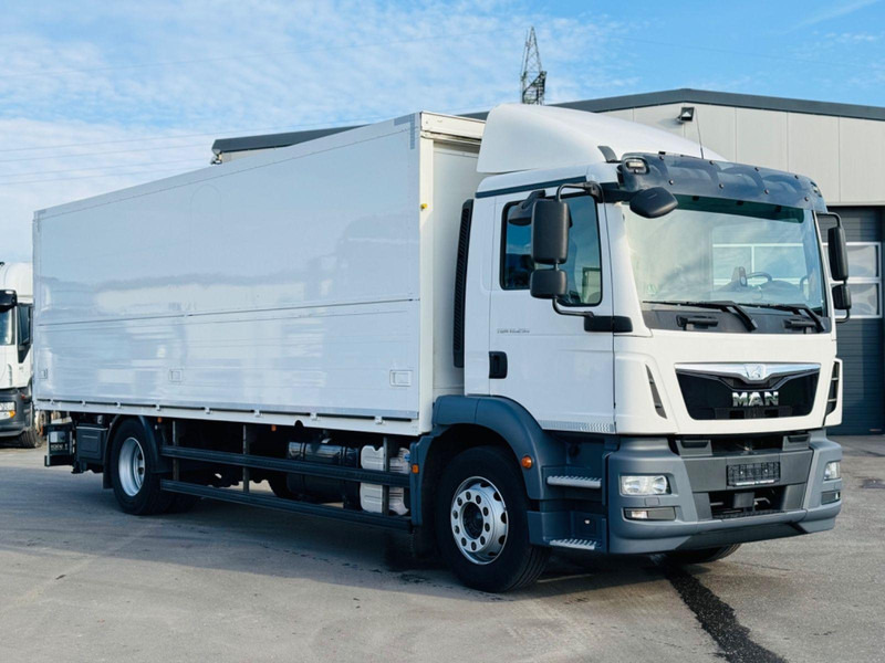 MAN TGM 18.290 L Beverage Truck + Tail Lift - Kamion vagonetë: foto 2 MAN TGM 18.290 L Beverage Truck + Tail Lift - Kamion vagonetë: foto 2