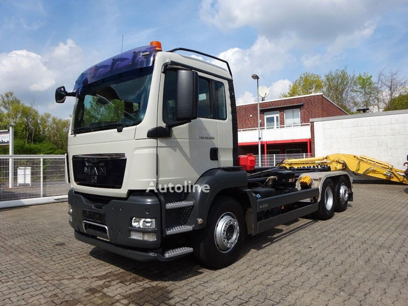 MAN TGS 26.320 - Hook lift truck - Kamion vetëngarkues, Kamion me vinç: foto 2 MAN TGS 26.320 - Hook lift truck - Kamion vetëngarkues, Kamion me vinç: foto 2