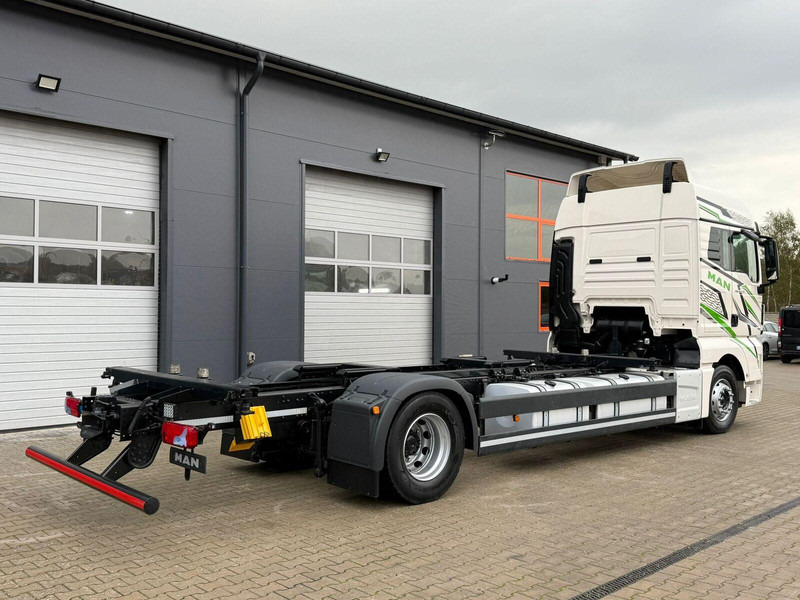 MAN TGX 18.470 // Przebieg 252 tyś. km !!! // Ciężarówka jak nowa // - Kamion kabinë-shasi: foto 4 MAN TGX 18.470 // Przebieg 252 tyś. km !!! // Ciężarówka jak nowa // - Kamion kabinë-shasi: foto 4