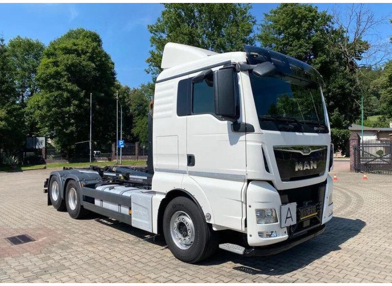 MAN TGX 26.440 - Kamion vetëngarkues: foto 3 MAN TGX 26.440 - Kamion vetëngarkues: foto 3