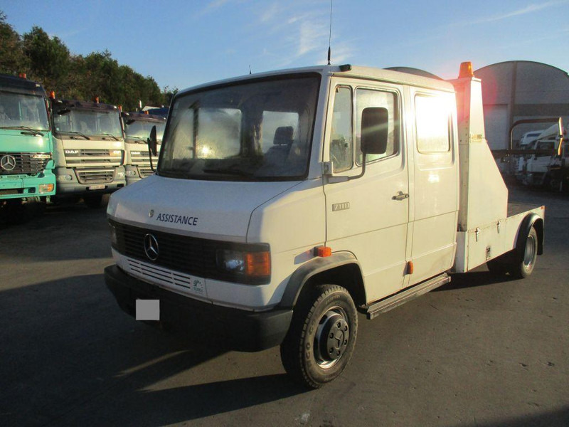 Mercedes-Benz 711D - Doka towing truck - Karrotrec: foto 1 Mercedes-Benz 711D - Doka towing truck - Karrotrec: foto 1