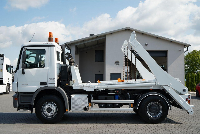 Mercedes-Benz ACTROS  1836 / 4X2 / BRAMOWIEC / PALFINGER M12T / EURO 6 / SPROW - Fadromë ngarkuese: foto 2 Mercedes-Benz ACTROS  1836 / 4X2 / BRAMOWIEC / PALFINGER M12T / EURO 6 / SPROW - Fadromë ngarkuese: foto 2