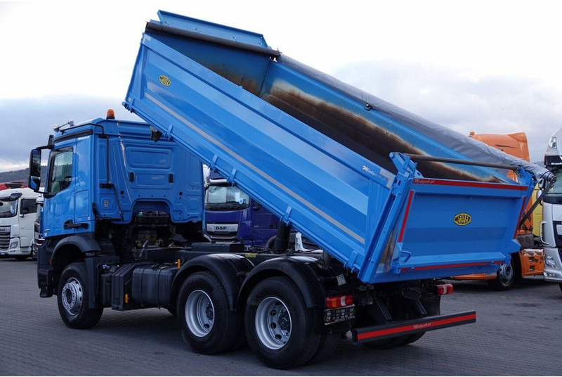 Mercedes-Benz AROCS 2636 / 6x4 / WYWROTKA 3 STRONNA / MEILLER KIPER / EURO 6 / - Kamion vetëshkarkues: foto 3 Mercedes-Benz AROCS 2636 / 6x4 / WYWROTKA 3 STRONNA / MEILLER KIPER / EURO 6 / - Kamion vetëshkarkues: foto 3