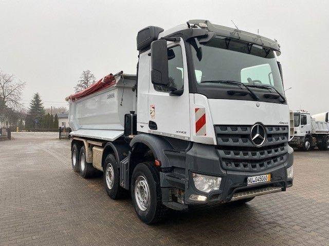 Mercedes-Benz AROCS 3743 - Kamion vetëshkarkues: foto 4 Mercedes-Benz AROCS 3743 - Kamion vetëshkarkues: foto 4