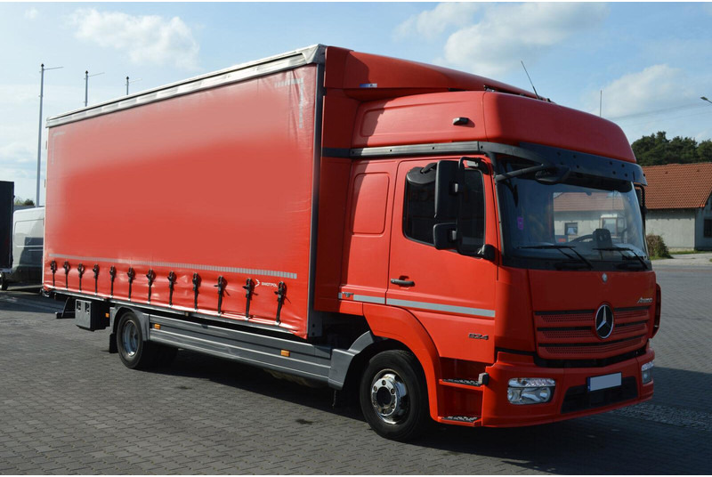 Mercedes-Benz ATEGO 824 EURO 6 1.HAND CURTAINE TILT - Kamion me tendë: foto 5 Mercedes-Benz ATEGO 824 EURO 6 1.HAND CURTAINE TILT - Kamion me tendë: foto 5