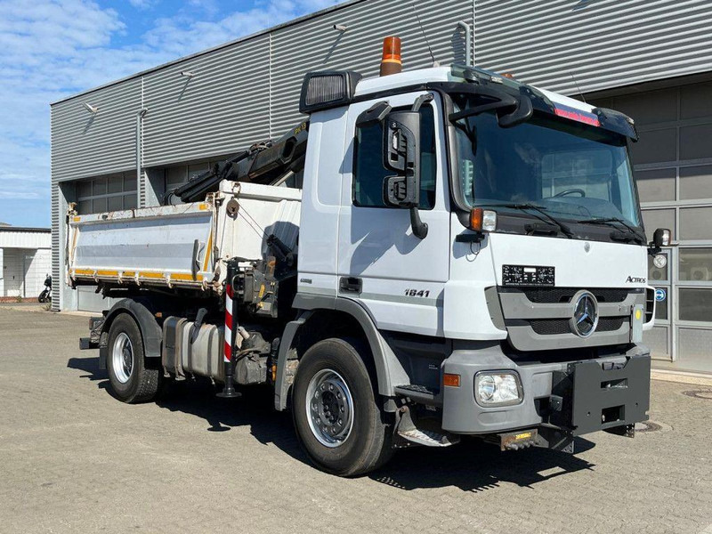 Mercedes-Benz Actros 1841 K 3-Way Meiller Tipper Crane Palfinger PK 13001-KA - Kamion vetëshkarkues, Kamion me vinç: foto 2 Mercedes-Benz Actros 1841 K 3-Way Meiller Tipper Crane Palfinger PK 13001-KA - Kamion vetëshkarkues, Kamion me vinç: foto 2