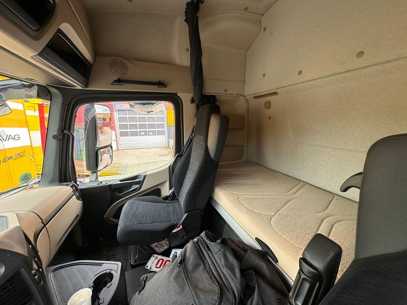 Kamion vetëngarkues, Kamion me vinç Mercedes-Benz Actros 4 3 Achser BM 963 2648 OM471 6x4 Fg: foto 12