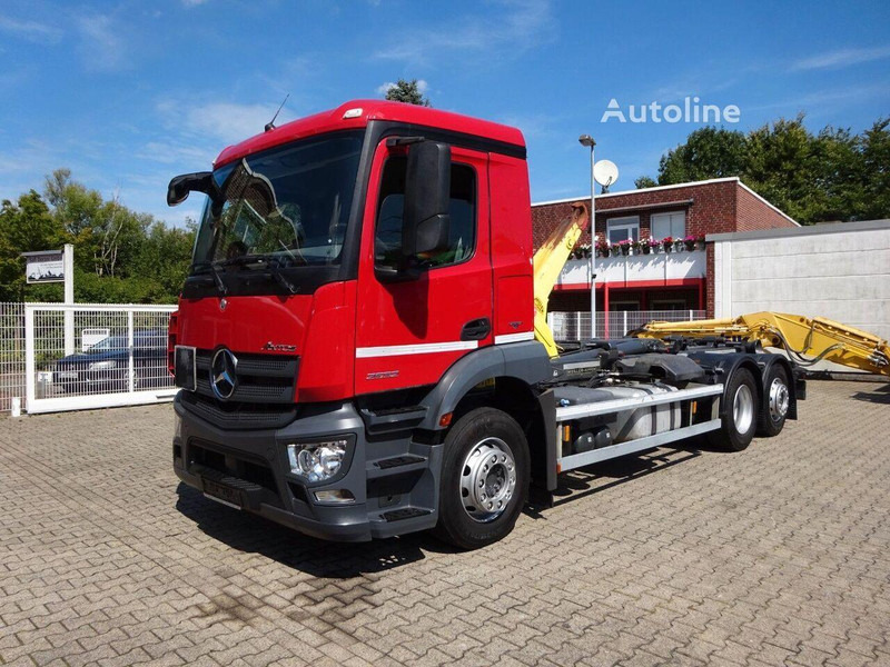 Mercedes-Benz Antos 2532 - Hook lift truck - Kamion vetëngarkues: foto 1 Mercedes-Benz Antos 2532 - Hook lift truck - Kamion vetëngarkues: foto 1