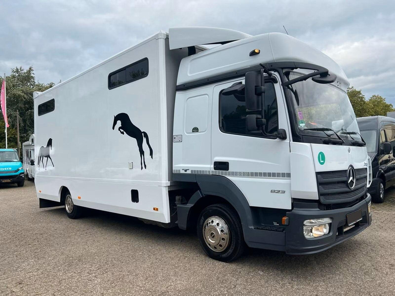 Mercedes-Benz Atego 823 - Horse transporter - Kamion për kuaj: foto 2 Mercedes-Benz Atego 823 - Horse transporter - Kamion për kuaj: foto 2
