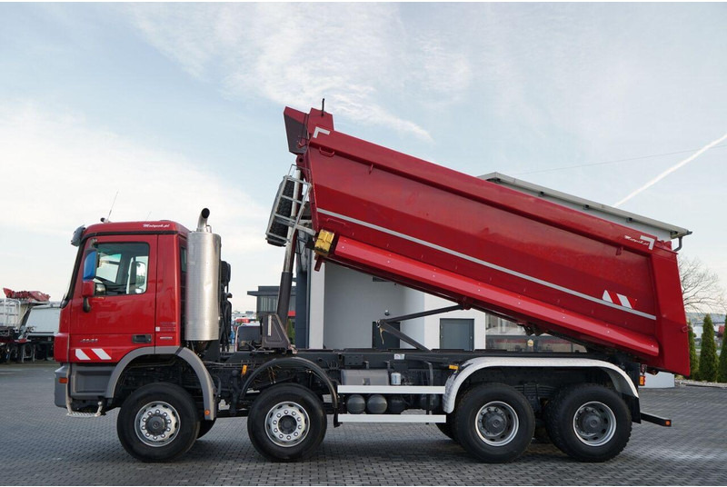 Mercedes-Benz CTROS 4141 / 8X6 / WYWROTKA TYLNOZSYPOWA / MEILLER KIPPER 5.3M / - Kamion vetëshkarkues: foto 5 Mercedes-Benz CTROS 4141 / 8X6 / WYWROTKA TYLNOZSYPOWA / MEILLER KIPPER 5.3M / - Kamion vetëshkarkues: foto 5