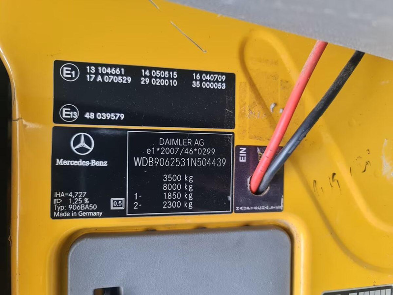 Kamion me karroceri të hapur, Kamion me vinç Mercedes-Benz Sprinter 519 CDI Doka - Flatbed truck + crane: foto 11
