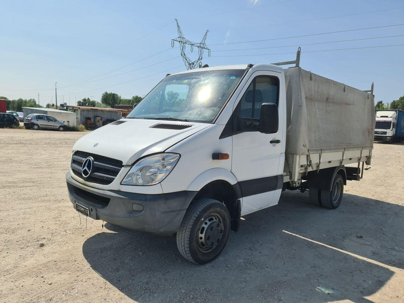 Mercedes-Benz Sprinter 519 CDi 4x4x - Pritsche+Plane - Kamioncine me tendë: foto 3 Mercedes-Benz Sprinter 519 CDi 4x4x - Pritsche+Plane - Kamioncine me tendë: foto 3