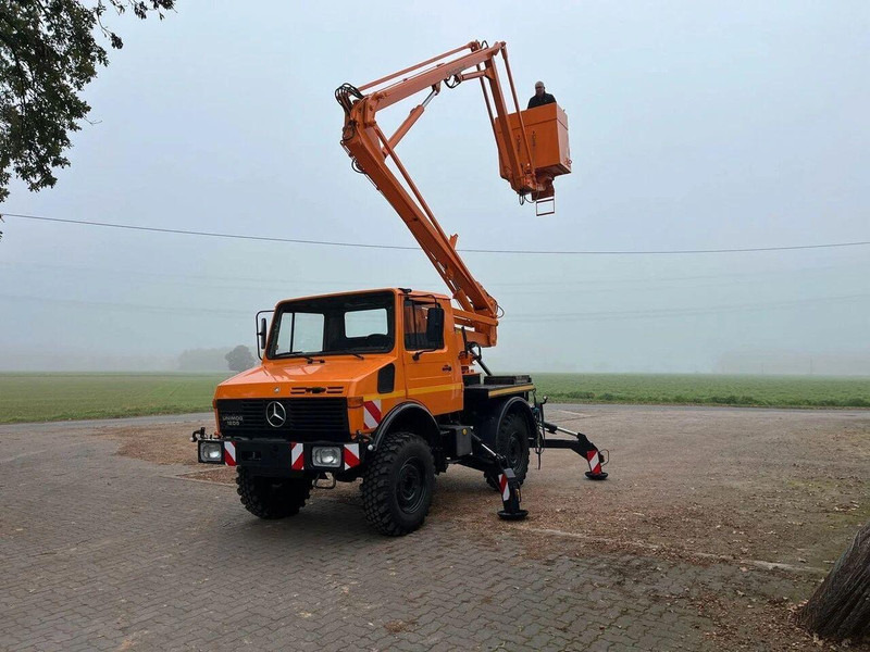 Mercedes-Benz Unimog 1200 4x4 - Lifting basket - Platformë ajrore e montuar në kamion, Kamion me vinç: foto 3 Mercedes-Benz Unimog 1200 4x4 - Lifting basket - Platformë ajrore e montuar në kamion, Kamion me vinç: foto 3
