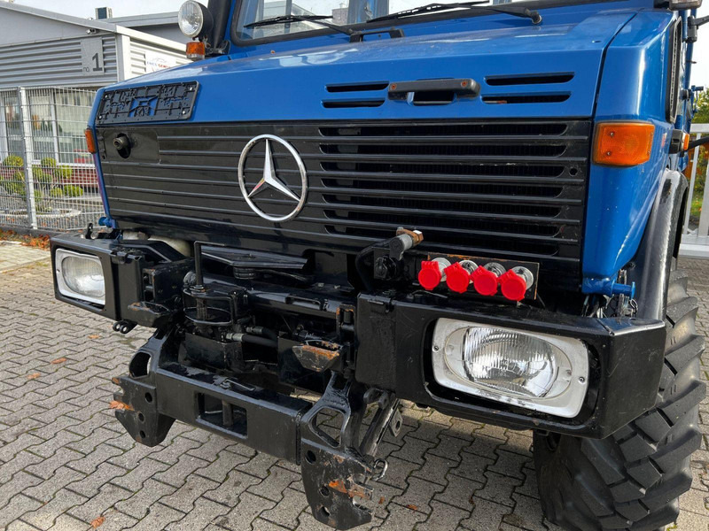 Mercedes-Benz Unimog 427 Platós hókotrócs - Lirues kopshti: foto 4 Mercedes-Benz Unimog 427 Platós hókotrócs - Lirues kopshti: foto 4