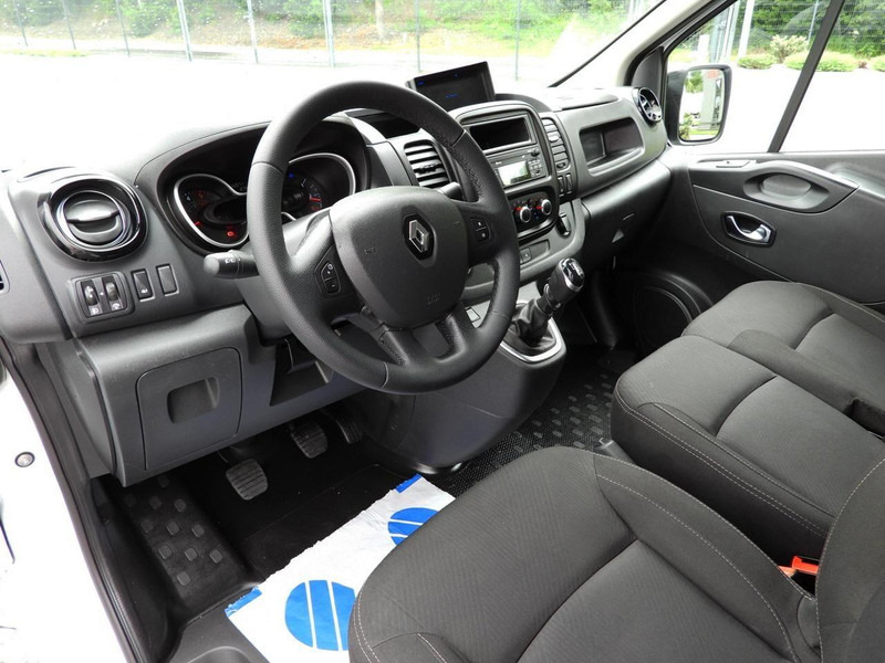 Renault TRAFIC FURGON CHŁODNIA -5*C ZASILANIE 230V TEMPOMAT LEDY KLIMAT - Furgon frigorifer: foto 2 Renault TRAFIC FURGON CHŁODNIA -5*C ZASILANIE 230V TEMPOMAT LEDY KLIMAT - Furgon frigorifer: foto 2