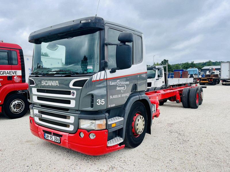 Scania P R 270 - Kamion kabinë-shasi: foto 1 Scania P R 270 - Kamion kabinë-shasi: foto 1
