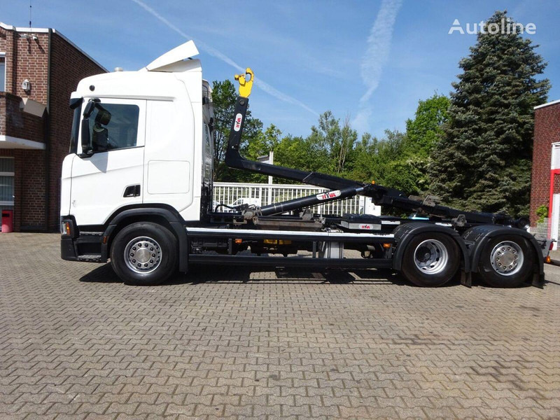 Scania R450 Hook lift truck 6x2 - Kamion vetëngarkues: foto 2 Scania R450 Hook lift truck 6x2 - Kamion vetëngarkues: foto 2