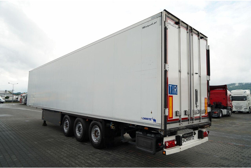 Schmitz Cargobull CHŁODNIA / THERMO KING SLX 300 / HAKÓWKA / HAKOWA / OŚ PODNOSZON - Gjysmë rimorkio frigorifer: foto 4 Schmitz Cargobull CHŁODNIA / THERMO KING SLX 300 / HAKÓWKA / HAKOWA / OŚ PODNOSZON - Gjysmë rimorkio frigorifer: foto 4