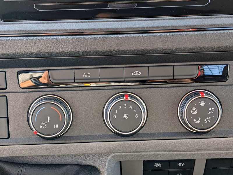 Lizingu i Volkswagen Crafter 50 - Flatbed truck + crane Volkswagen Crafter 50 - Flatbed truck + crane: foto 16