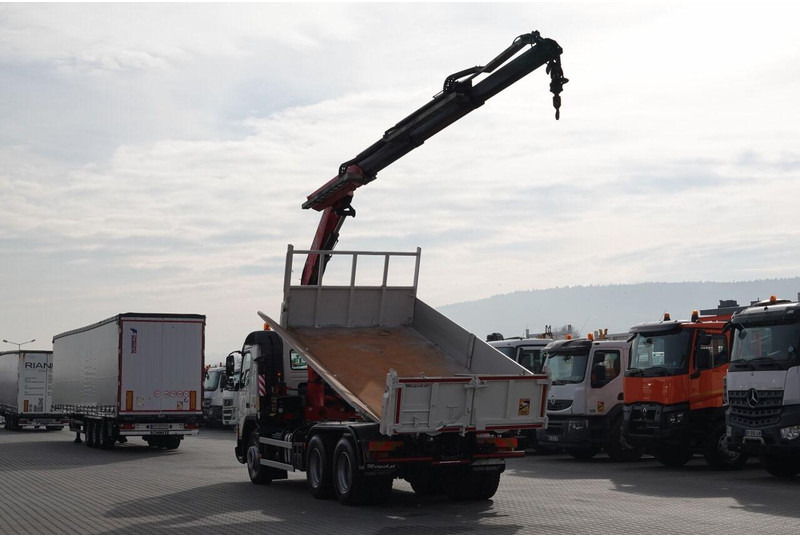 Volvo FMX 370 / 6X4 / WYWROTKA + HDS FASSI F165XP / MAX UDŹWIG 5200KG - Kamion vetëshkarkues: foto 3 Volvo FMX 370 / 6X4 / WYWROTKA + HDS FASSI F165XP / MAX UDŹWIG 5200KG - Kamion vetëshkarkues: foto 3