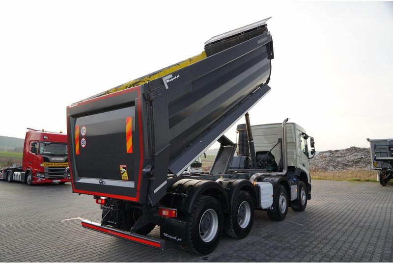 Volvo FMX 460 / 8x4 / WYWROTKA TYLNOZSYPOWA / MEILLER KIPPER / EURO 6 - Kamion vetëshkarkues: foto 4 Volvo FMX 460 / 8x4 / WYWROTKA TYLNOZSYPOWA / MEILLER KIPPER / EURO 6 - Kamion vetëshkarkues: foto 4