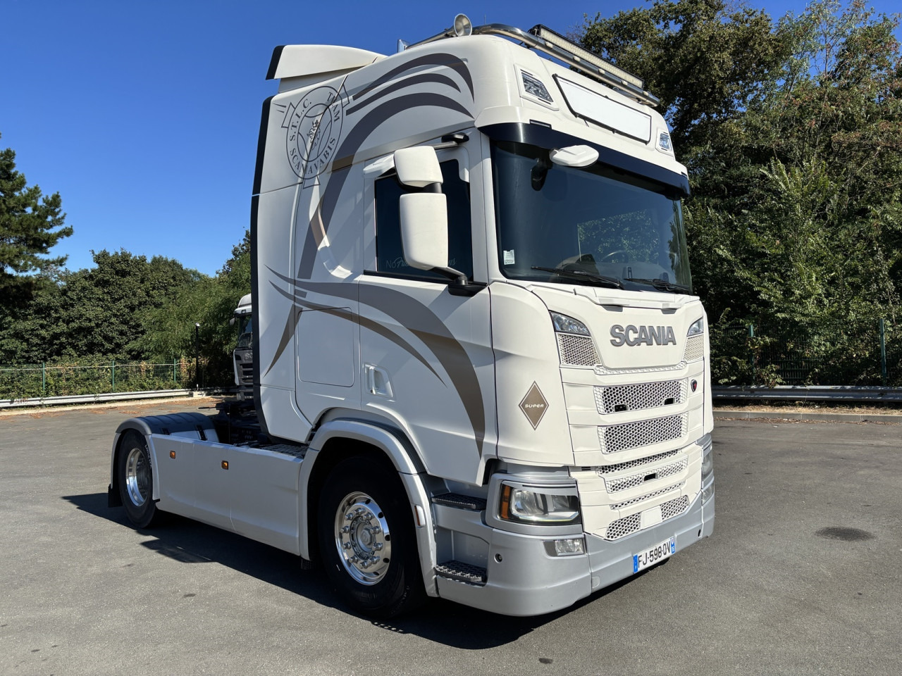 SCANIA R 450 A4x2NB - Gjysmë-kamion: foto 1 SCANIA R 450 A4x2NB - Gjysmë-kamion: foto 1