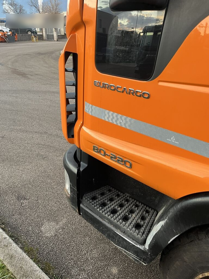 IVECO EuroCargo 80-220 - Kamion vetëshkarkues: foto 4 IVECO EuroCargo 80-220 - Kamion vetëshkarkues: foto 4