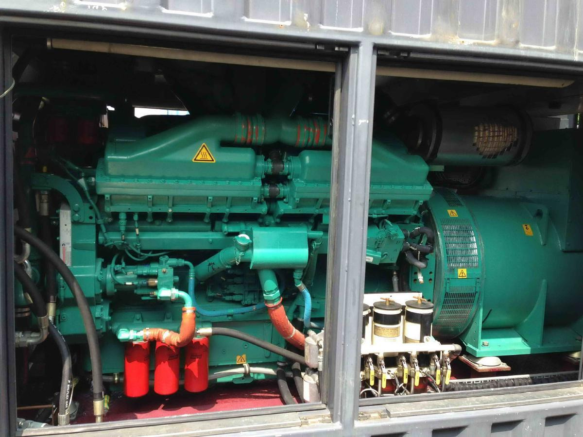 Cummins Generator 1250 KVA QSK45-G4 Engine Super silent Silent - Set gjeneratori: foto 3 Cummins Generator 1250 KVA QSK45-G4 Engine Super silent Silent - Set gjeneratori: foto 3