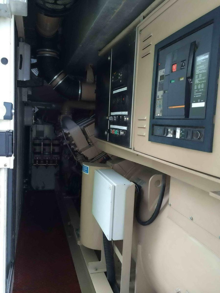 Cummins Generator 1425 KVA powerd by KTA50-G3 Super Silent - Set gjeneratori: foto 3 Cummins Generator 1425 KVA powerd by KTA50-G3 Super Silent - Set gjeneratori: foto 3