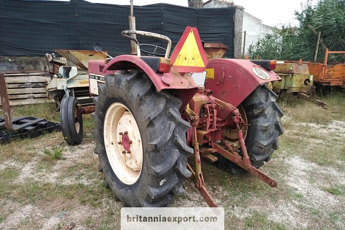 INTERNATIONAL 433 SA 4X2 | 2.5 diesel | brand new tyres | - Traktor: foto 5 INTERNATIONAL 433 SA 4X2 | 2.5 diesel | brand new tyres | - Traktor: foto 5