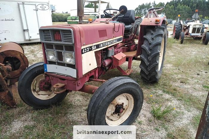 INTERNATIONAL 433 SA Farm Tractor | 2.5L Diesel | 4x2 | Brand New Tyres - Traktor: foto 1 INTERNATIONAL 433 SA Farm Tractor | 2.5L Diesel | 4x2 | Brand New Tyres - Traktor: foto 1