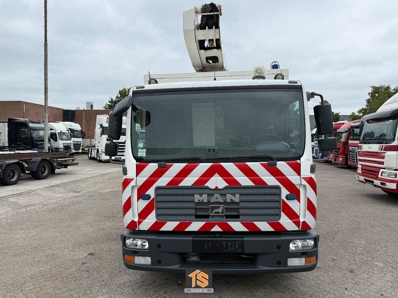 MAN TGL 12.210 EURO 5 - MANUAL - VERSALIFT VST-237-NF HEIGHT 14 M - BELGIUM TRUCK - TOP! - Kamioni, Kamion me vinç: foto 5 MAN TGL 12.210 EURO 5 - MANUAL - VERSALIFT VST-237-NF HEIGHT 14 M - BELGIUM TRUCK - TOP! - Kamioni, Kamion me vinç: foto 5