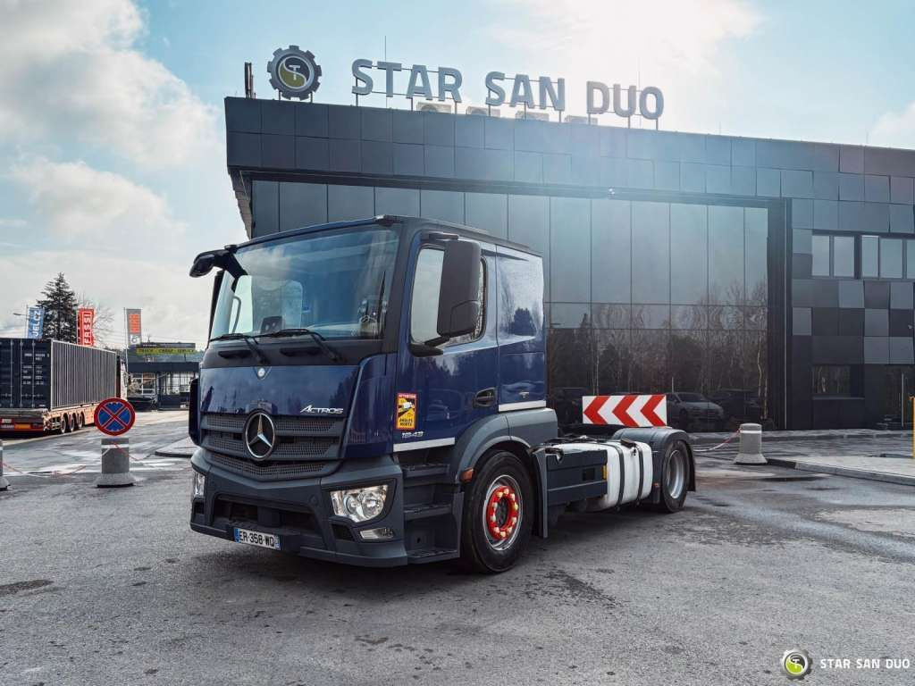 Mercedes-Benz ACTROS 1843 4x2 EURO 6 Hydraulic LOHR - Gjysmë-kamion: foto 3 Mercedes-Benz ACTROS 1843 4x2 EURO 6 Hydraulic LOHR - Gjysmë-kamion: foto 3