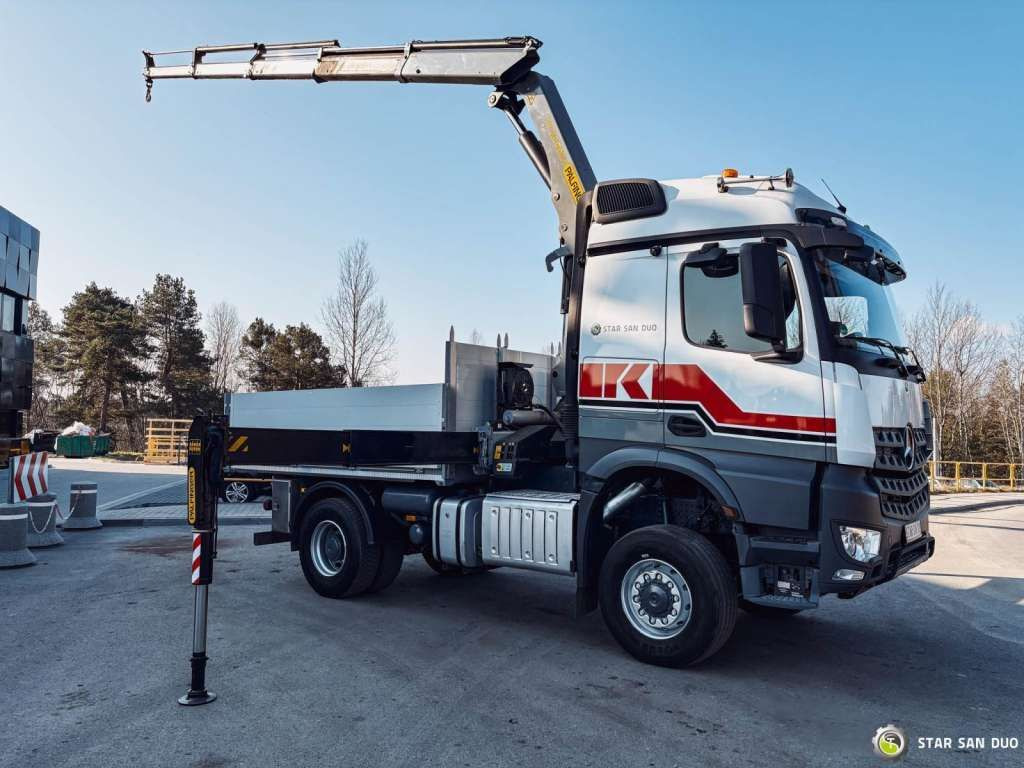 Mercedes-Benz AROCS 1851 4x4 PALFINGER PK 20002 Crane Kran - Kamion me vinç: foto 2 Mercedes-Benz AROCS 1851 4x4 PALFINGER PK 20002 Crane Kran - Kamion me vinç: foto 2