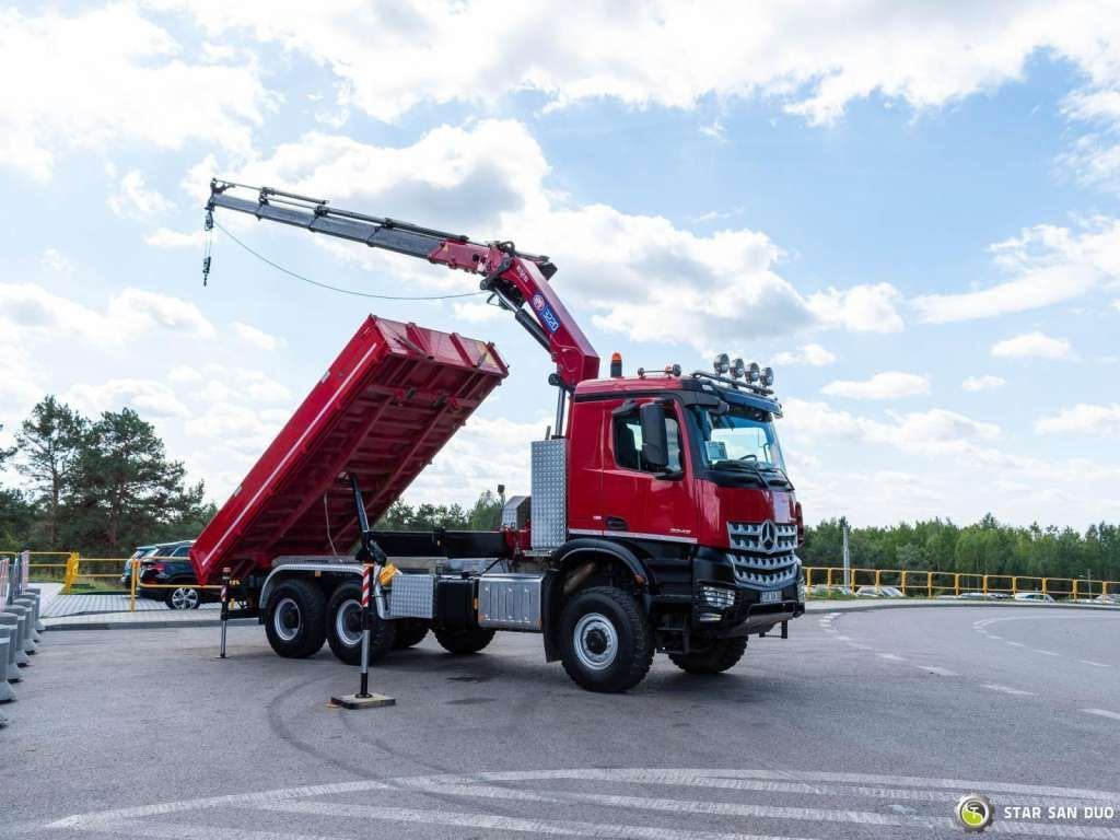 Mercedes-Benz AROCS 3345 6x6 HMF 3220 Winch Crane tipper - Kamion me vinç: foto 5 Mercedes-Benz AROCS 3345 6x6 HMF 3220 Winch Crane tipper - Kamion me vinç: foto 5