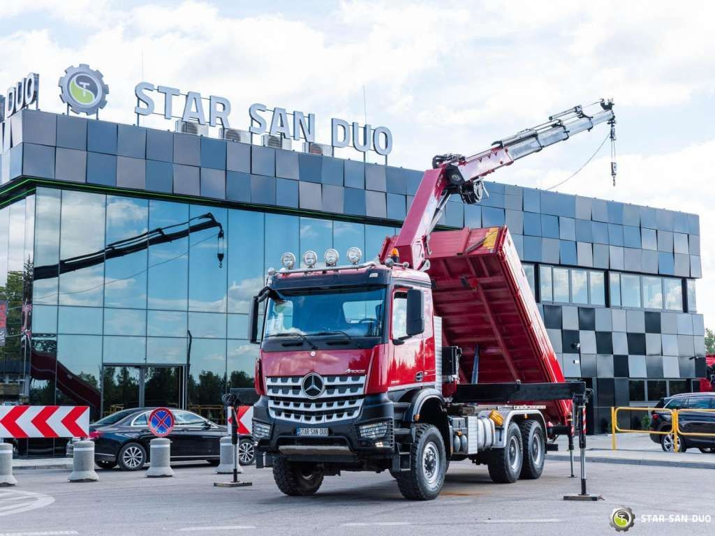 Mercedes-Benz AROCS 3345 6x6 HMF 3220 Winch Crane tipper - Kamion me vinç: foto 1 Mercedes-Benz AROCS 3345 6x6 HMF 3220 Winch Crane tipper - Kamion me vinç: foto 1