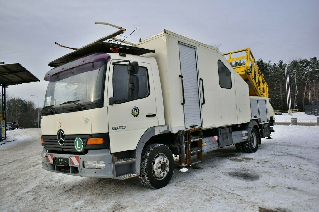 Mercedes-Benz ATEGO 1323 PK 8000T RAIL Platform - Platformë ajrore e montuar në kamion: foto 2 Mercedes-Benz ATEGO 1323 PK 8000T RAIL Platform - Platformë ajrore e montuar në kamion: foto 2