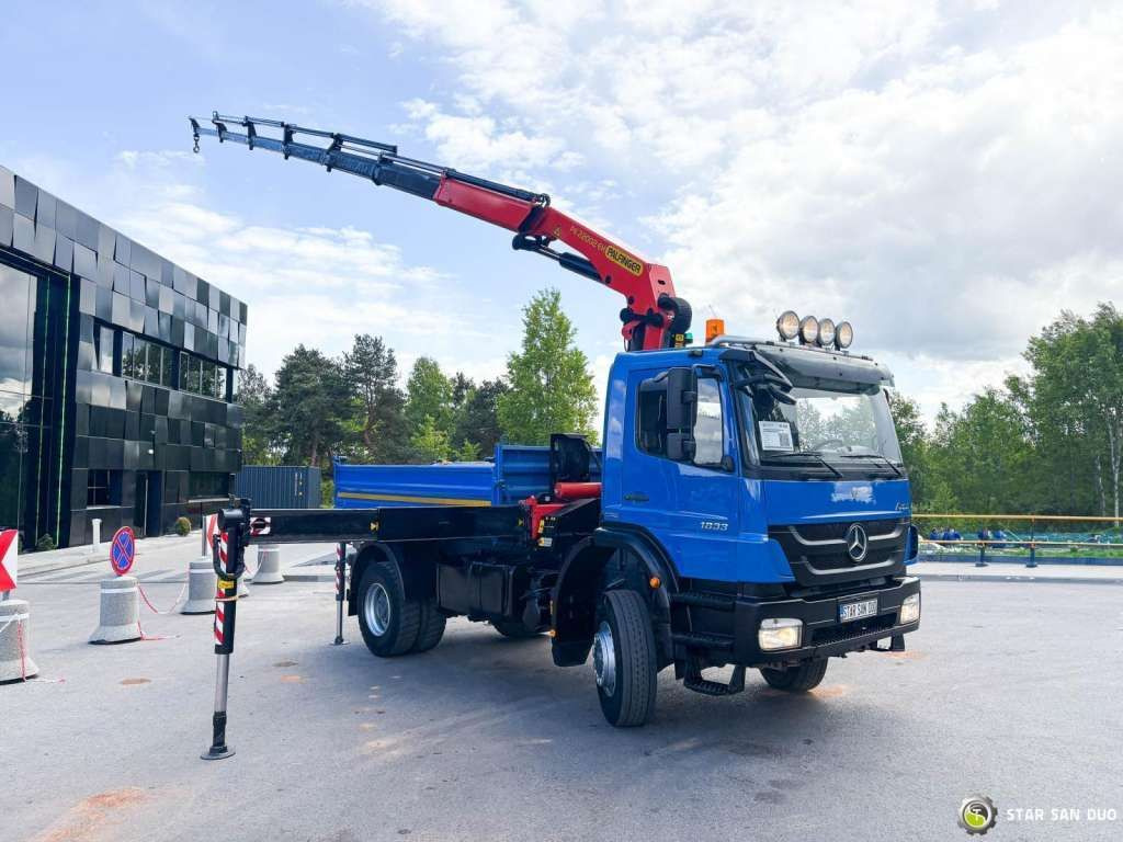Mercedes-Benz AXOR 1833 4x4 Palfinger PK 22002 EH Crane Winch - Kamion vetëshkarkues: foto 2 Mercedes-Benz AXOR 1833 4x4 Palfinger PK 22002 EH Crane Winch - Kamion vetëshkarkues: foto 2
