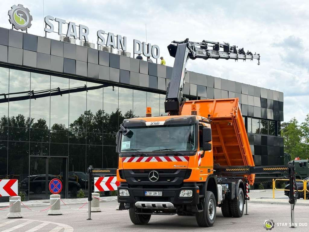 Mercedes-Benz Actros 1841 AK 4x4 Hiab 288E-7 Crane Kipper - Kamion me vinç: foto 5 Mercedes-Benz Actros 1841 AK 4x4 Hiab 288E-7 Crane Kipper - Kamion me vinç: foto 5