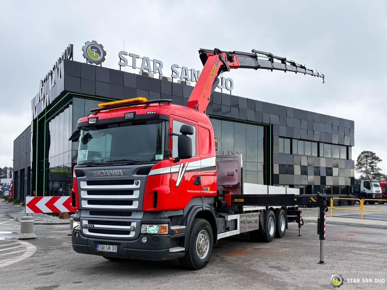 - Kamion me vinç: foto 4 - Kamion me vinç: foto 4