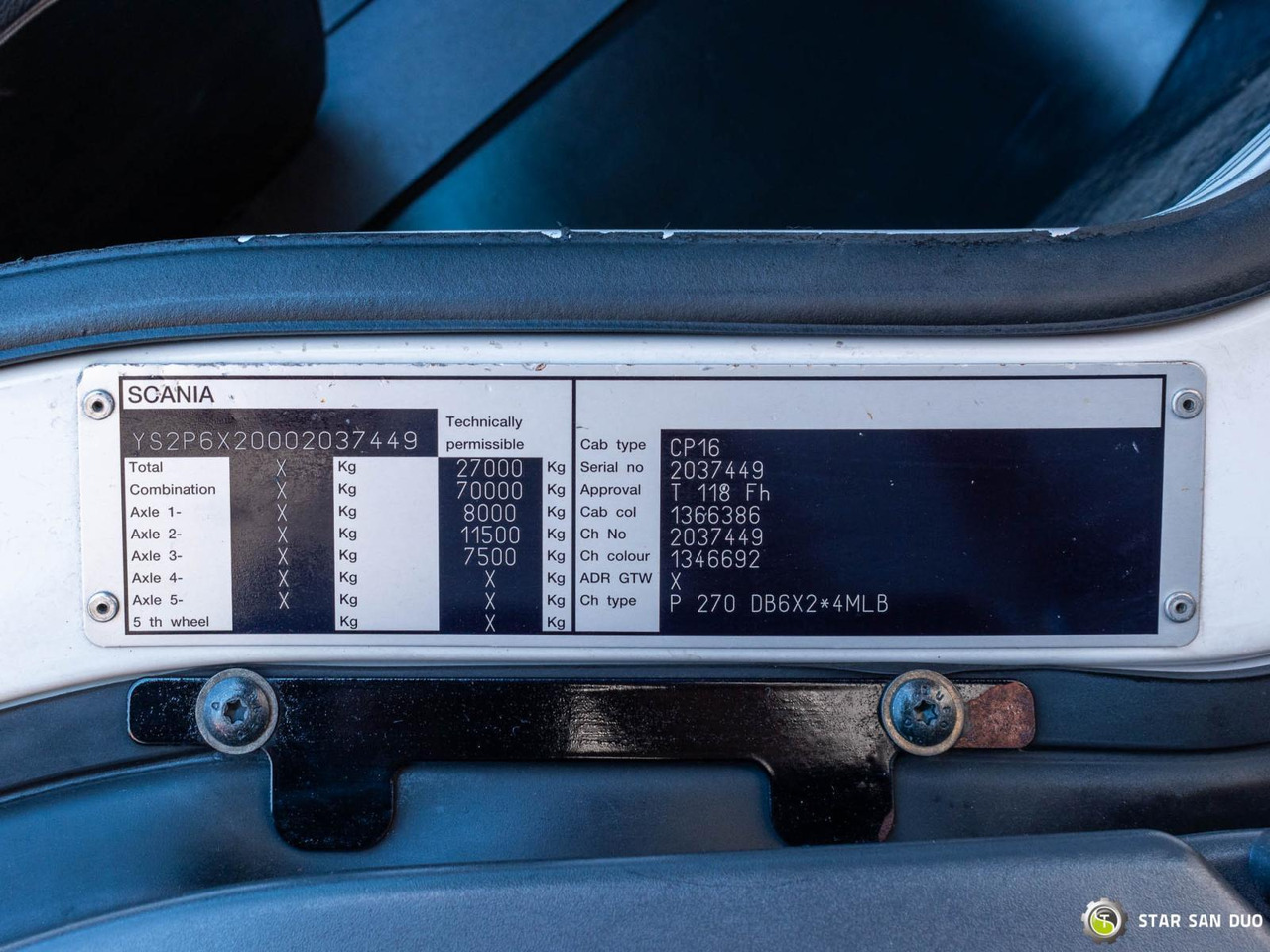 Kamion me vinç : foto 24