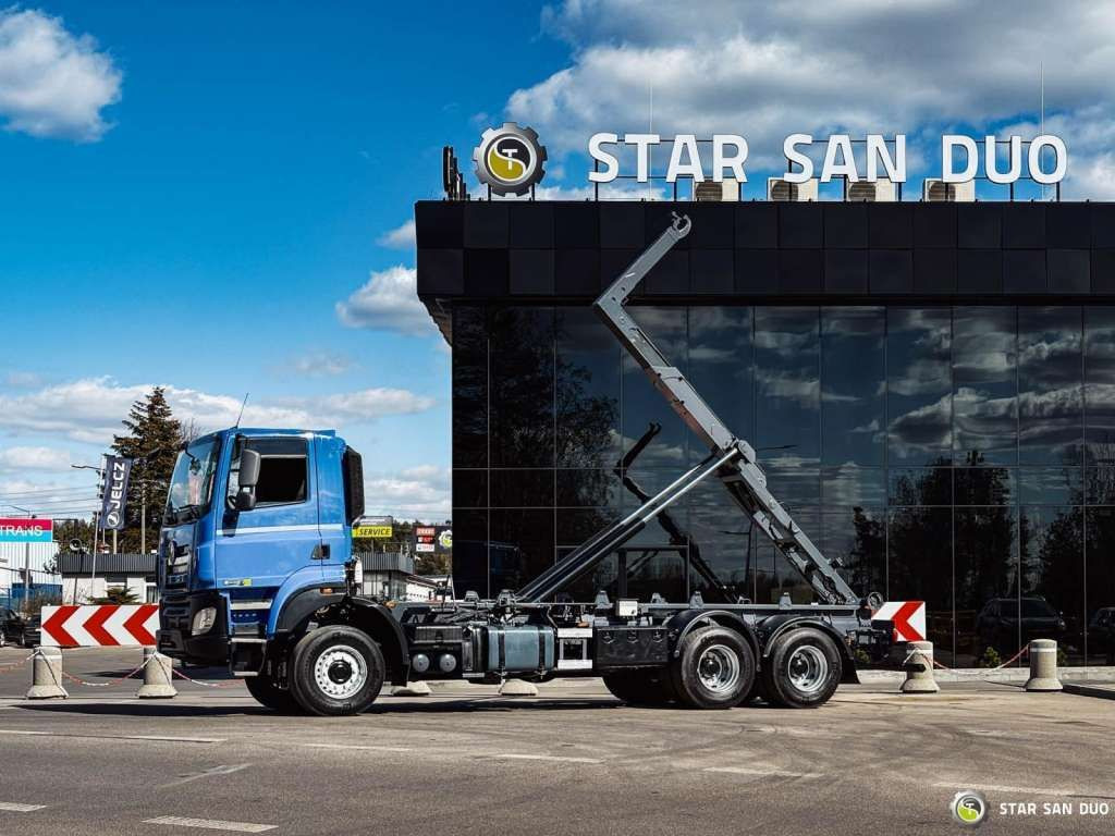 Tatra T158 PHOENIX 6x6 Euro 6 - Kamion kabinë-shasi: foto 2 Tatra T158 PHOENIX 6x6 Euro 6 - Kamion kabinë-shasi: foto 2