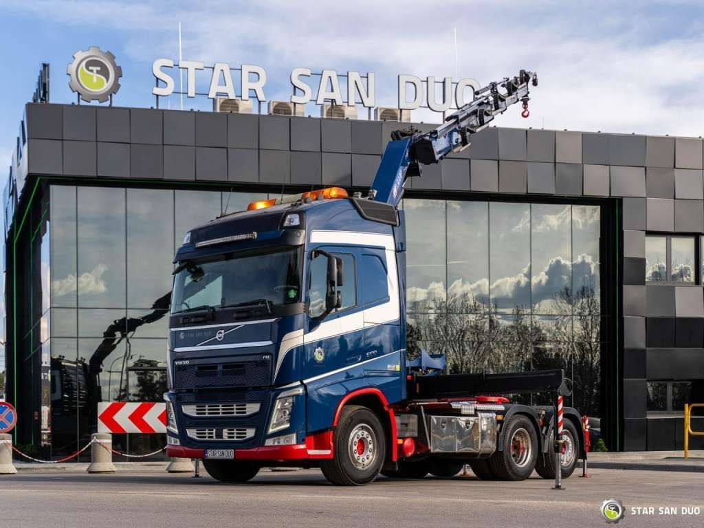 Volvo FH 500 6x2 HMF 3220-K5 HDS Crane Euro 6 - Kamion me vinç, Gjysmë-kamion: foto 1 Volvo FH 500 6x2 HMF 3220-K5 HDS Crane Euro 6 - Kamion me vinç, Gjysmë-kamion: foto 1