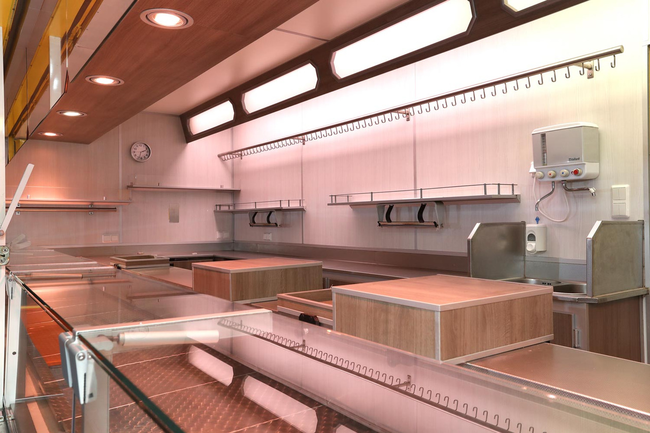 Wochenmarktmobil Esselmann - Kamion shpërndarës: foto 3 Wochenmarktmobil Esselmann - Kamion shpërndarës: foto 3