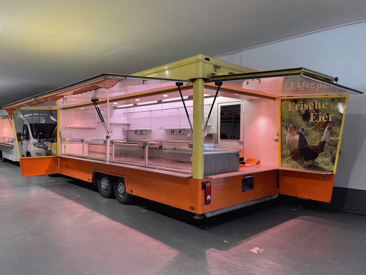 Wochenmarktmobil Esselmann - Kamion shpërndarës: foto 5 Wochenmarktmobil Esselmann - Kamion shpërndarës: foto 5