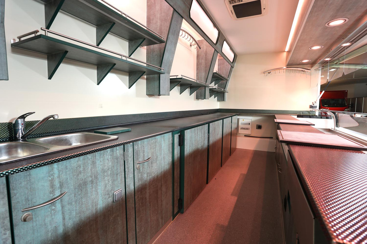 Wochenmarktmobil Seico - Kamion shpërndarës: foto 4 Wochenmarktmobil Seico - Kamion shpërndarës: foto 4