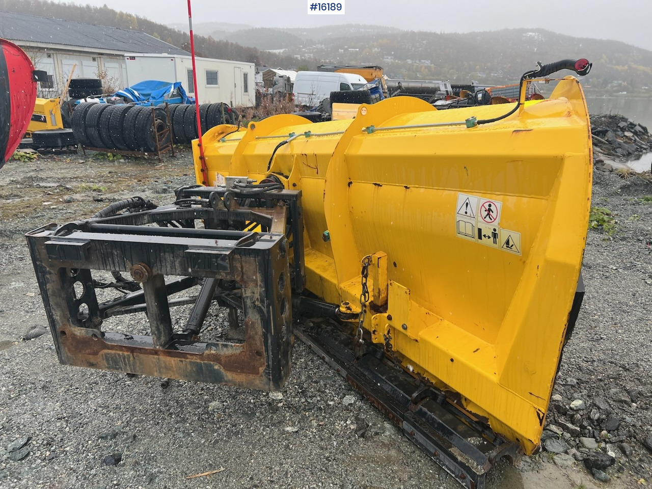 Artic Machine plog - Borëpastruese: foto 3 Artic Machine plog - Borëpastruese: foto 3